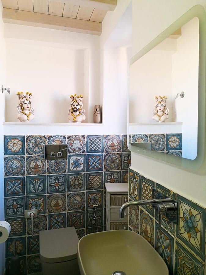 Terrazza Dei Mori - Seaview Terrace In Ortigia Apartment Сиракуза Екстериор снимка